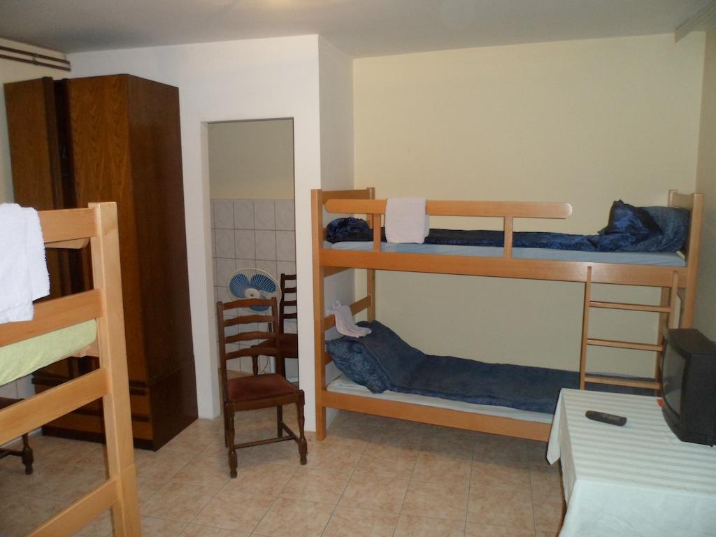 Hostel Olimpik Νεγκοτίν Δωμάτιο φωτογραφία