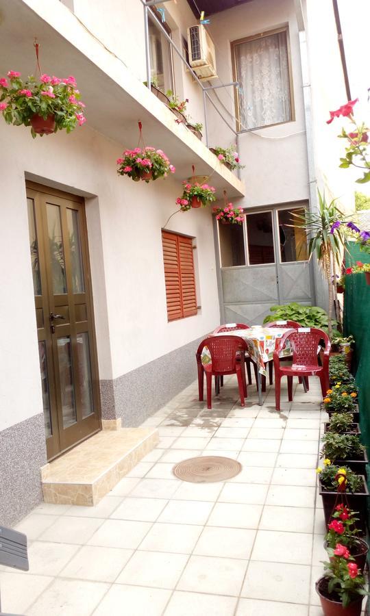 Hostel Olimpik Νεγκοτίν Εξωτερικό φωτογραφία